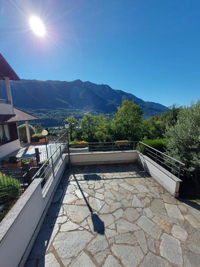 Casa Vacanza Il Glicine Casale Corte Cerro Exteriör bild